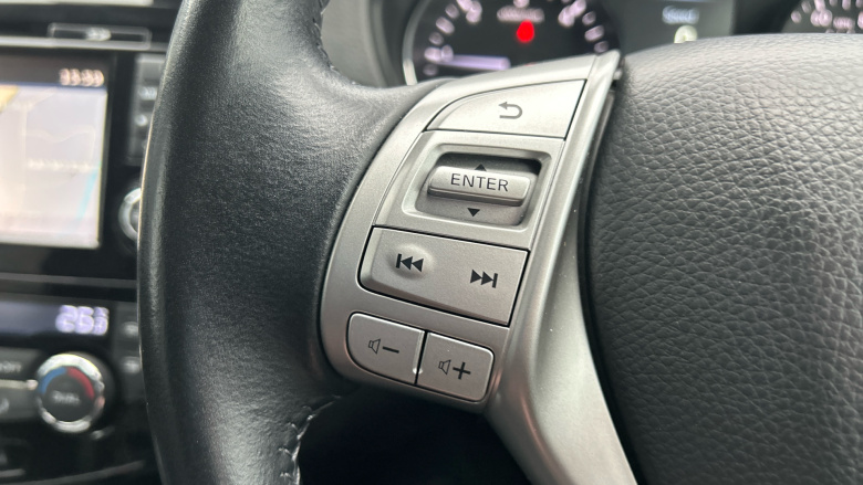 Nissan Qashqai 1.6 dCi Tekna 5dr Xtronic Diesel Hatchback